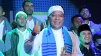 Fadeli, Bupati Lamongan, dalam acara launching tim Persela, Selasa malam (20/3/2018). (Bola.com/Aditya Wany)