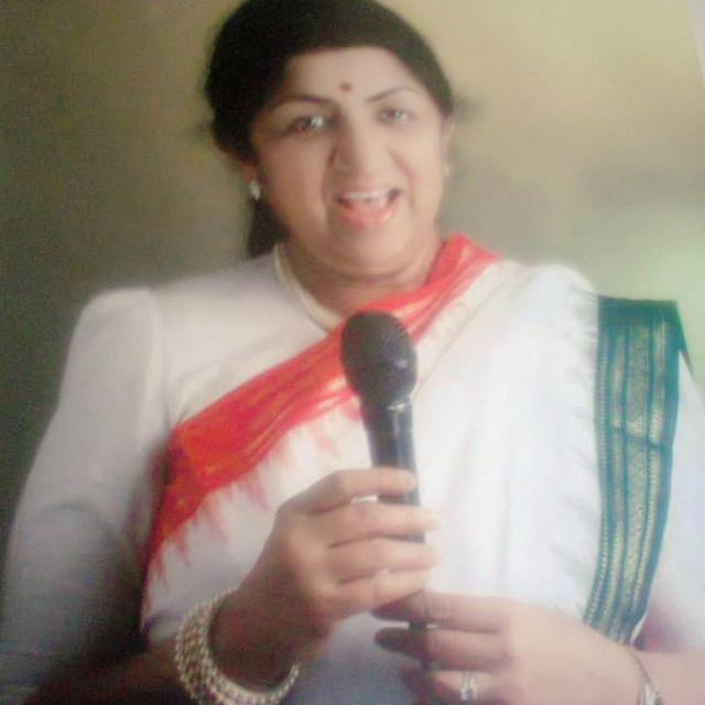 Lata Mengeshkar (Foto: Instagram/@Lata Mengeshkar)