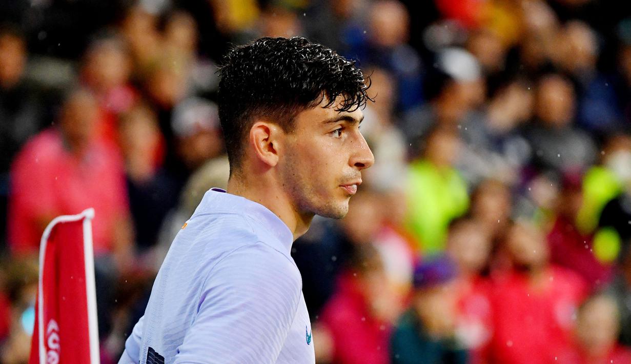 Yusuf Demir - Remaja berusia 18 tahun ini memiliki julukan Messi dari Austria lantaran memiliki gaya bermain yang mirip dengan La Pulga. Dengan kecepatan dan kemampuannya menusuk jantung pertahanan lawan bukan tak mungkin ia akan menjadi andalan Barca di masa depan. (AFP/Barbara Gindl)