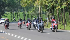 Rombongan touring new Honda ADV160 yang diselenggarakan PT Astra Honda Motor. (AHM)