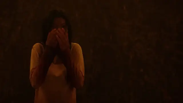 Ratu Sofya sebagai Tyas dalam film Siksa Neraka. (Foto: Dok. YouTube Dee Company)