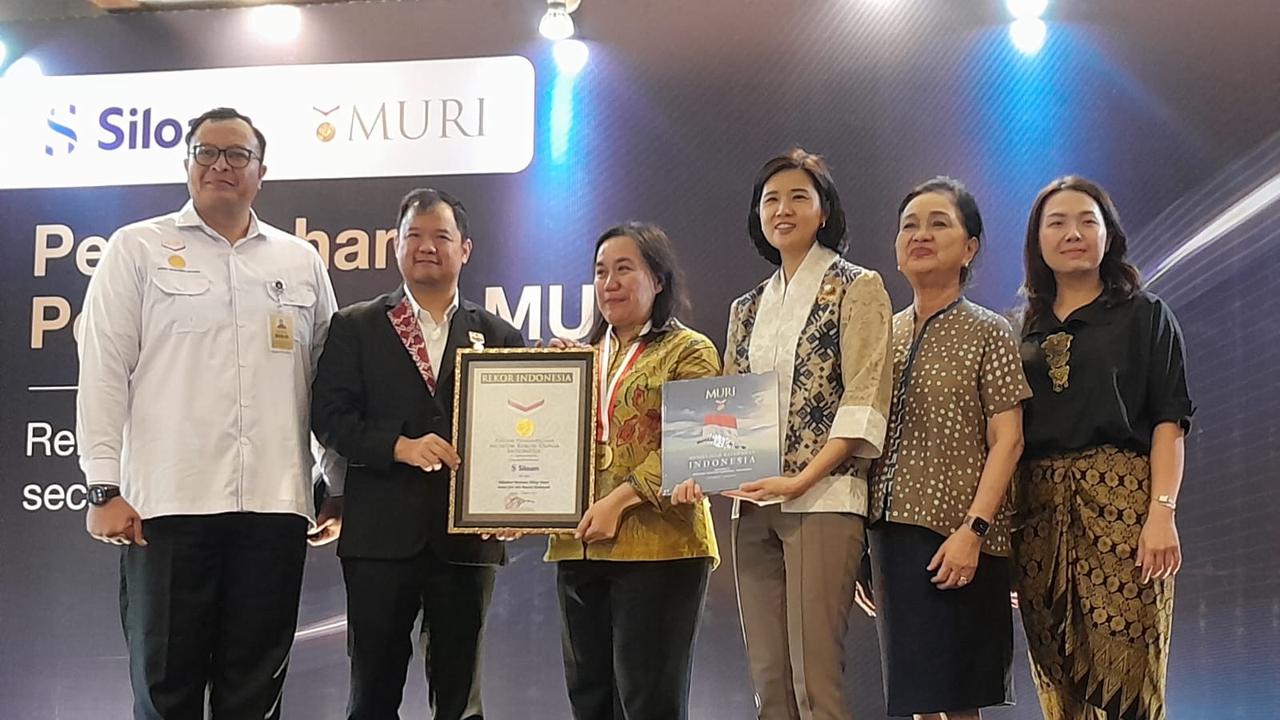 Siloam memecahkan rekor Museum Rekor Dunia Indonesia (MURI) kategori pelatihan bantuan hidup dasar secara seri oleh peserta terbanyak.