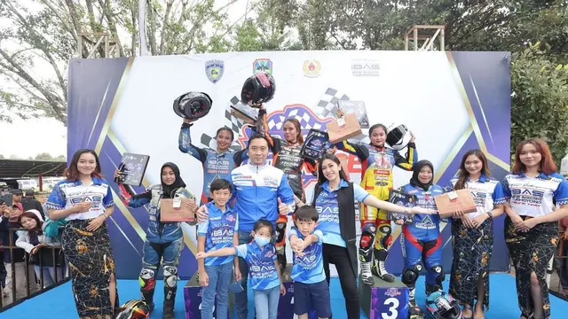 7 Potret Aliya Rajasa Liburan dari Magelang Hingga Pacitan Bersama Keluarga