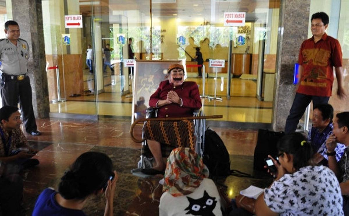 Mengenang keceriaan Pak Raden dari masa ke masa