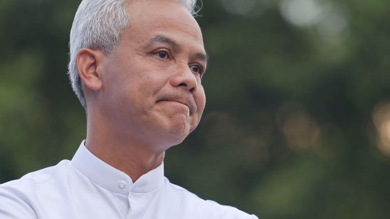 Kepada masyarakat yang telah memberikannya kehormatan untuk melayani, Ganjar berharap tolong jangan pernah menganggap ini perpisahan.&nbsp;