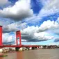 Jembatan Musi Palembang yang membelah Sungai Musi di pusat Kota Palembang Sumsel (Liputan6.com / Nefri Inge)