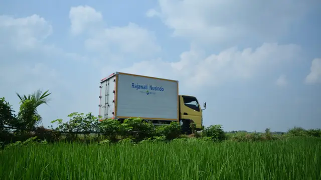 PT Rajawali Nusindo Member of ID FOOD berkomitmen memajukan pangan Indonesia melalui distribusi pangan di 43 cabang yang tersebar di 34 Propinsi di Indonesia