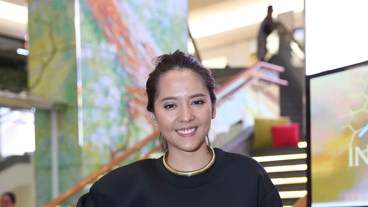 [Bintang] Bocoran Lala Karmela untuk Film Bukaan 8