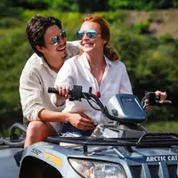 Akhir sudah peperangan dan prahara hubungan asmara yang terjalin antara Lindsay Lohan dan Egor Tarabasov. Pada akhir bulan Juli lalu, Lindsay mengalami kekerasan fisik oleh pria asal Rusia itu. (Instagram)