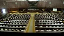 Jelang pidato kenegaraan Presiden SBY, ruang sidang utama gedung DPR mulai dibenahi, (8/8/2014). (Liputan6.com/Faisal R Syam)