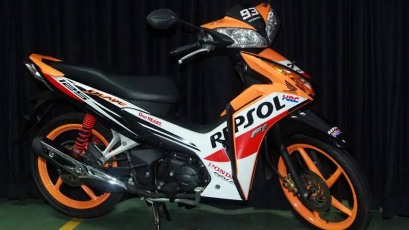 AHM Rilis Honda CBR150R dan Honda Blade 125 FI 'Rasa Marquez'