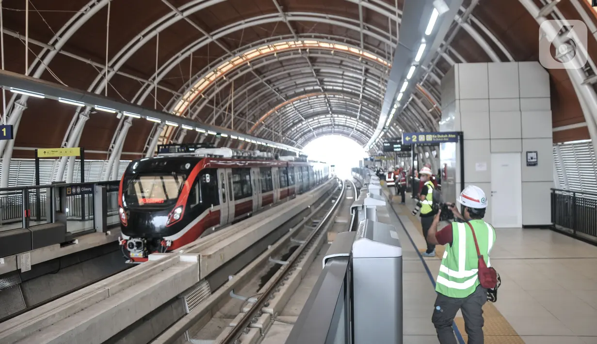 Semua sistem yang berjalan di kereta ini menerapkan Grade of Automation (GoA) Level 3 yang pusat sistemnya berada Gedung Operation Control Center (OCC) Depo LRT Jabodebek, Bekasi Timur.