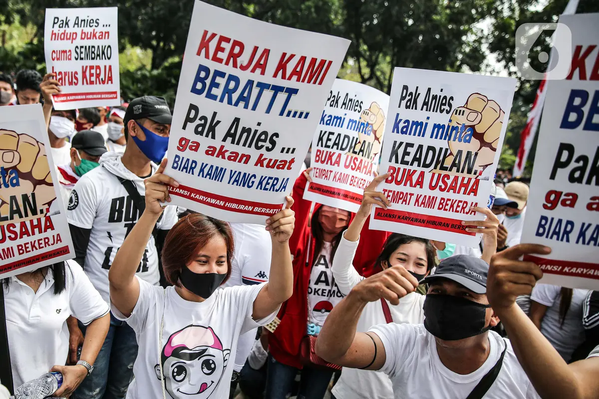 Aksi Karyawan Hiburan Malam Gruduk Balaikota