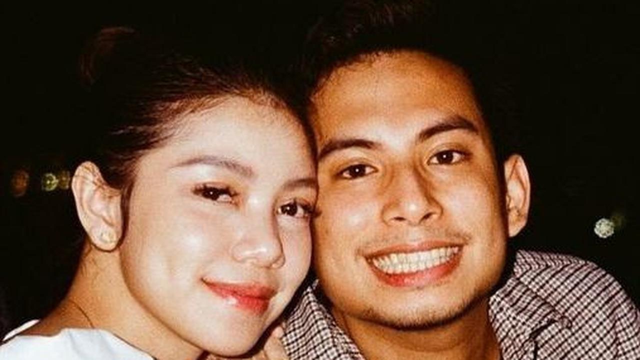 Meski telah dikaruniai dua anak yang menggemaskan, kenyataannya hal itu tidak mampu mempertahankan pernikahan mereka. Pada tahun 2021, Rachel dan Okin memutuskan untuk bercerai.<br>