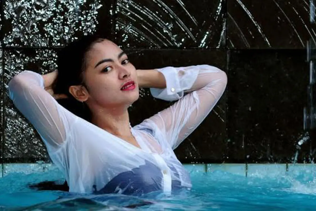 Vitalia Sheysa, Artis yang Doyan Selfie di Sosmed
