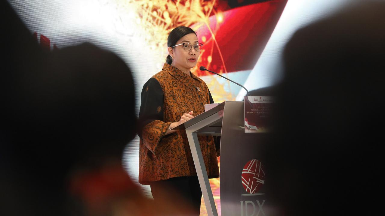 Menkeu Sri Mulyani buka perdagangan bursa tahun 2025