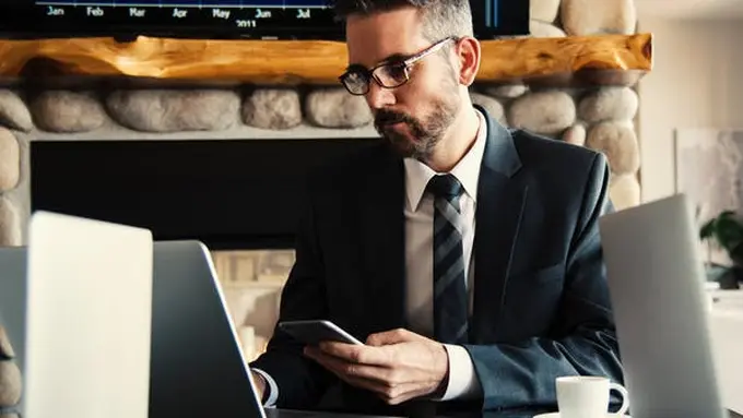 Ilustrasi Orang Cerdas Finansial