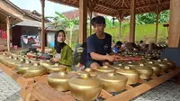 Ganjar Pranowo Beri Bantuan Alat Musik Gamelan untuk 230 Desa di Jawa Tengah