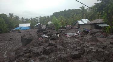 Banjir bandang terjadi di Kabupaten Flores Timur, Nusa Tenggara Timur (NTT).