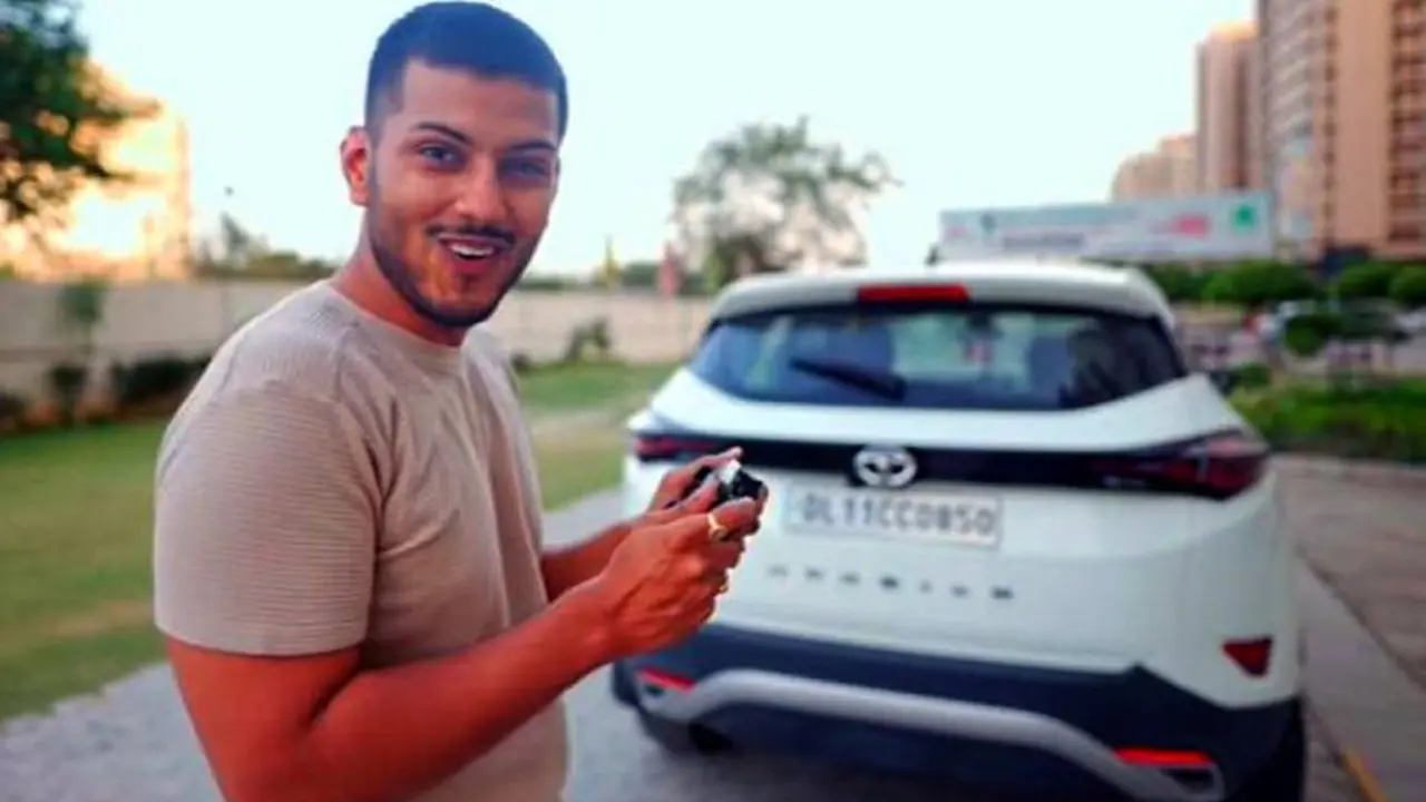 Mobil Ini Bisa Dikemudikan Pakai Controller Konsol Game (Cartoq)