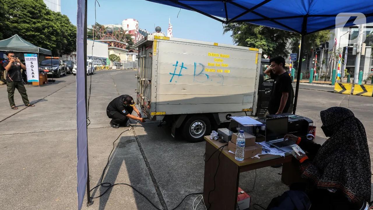 Sanksi yang akan diterima pelanggar yakni untuk motor dikenakan denda tilang sebesar Rp250.000, sementara untuk mobil denda Rp500.000. <br>