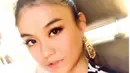  Agnes Monica kembali membuat publik Indonesia bangga. Lewat akun Instagramnya, Agnes memosting gambar dirinya jadi perangko. (Via Instagram/@agnezmo)