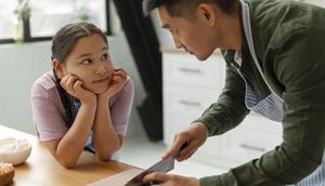 Ilustrasi bagaimana predator secara natural membangun kedekatan emosional dengan anak/copyright freepik.com/freepik