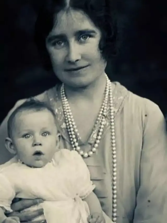 [Fimela] Ratu Elizabeth II