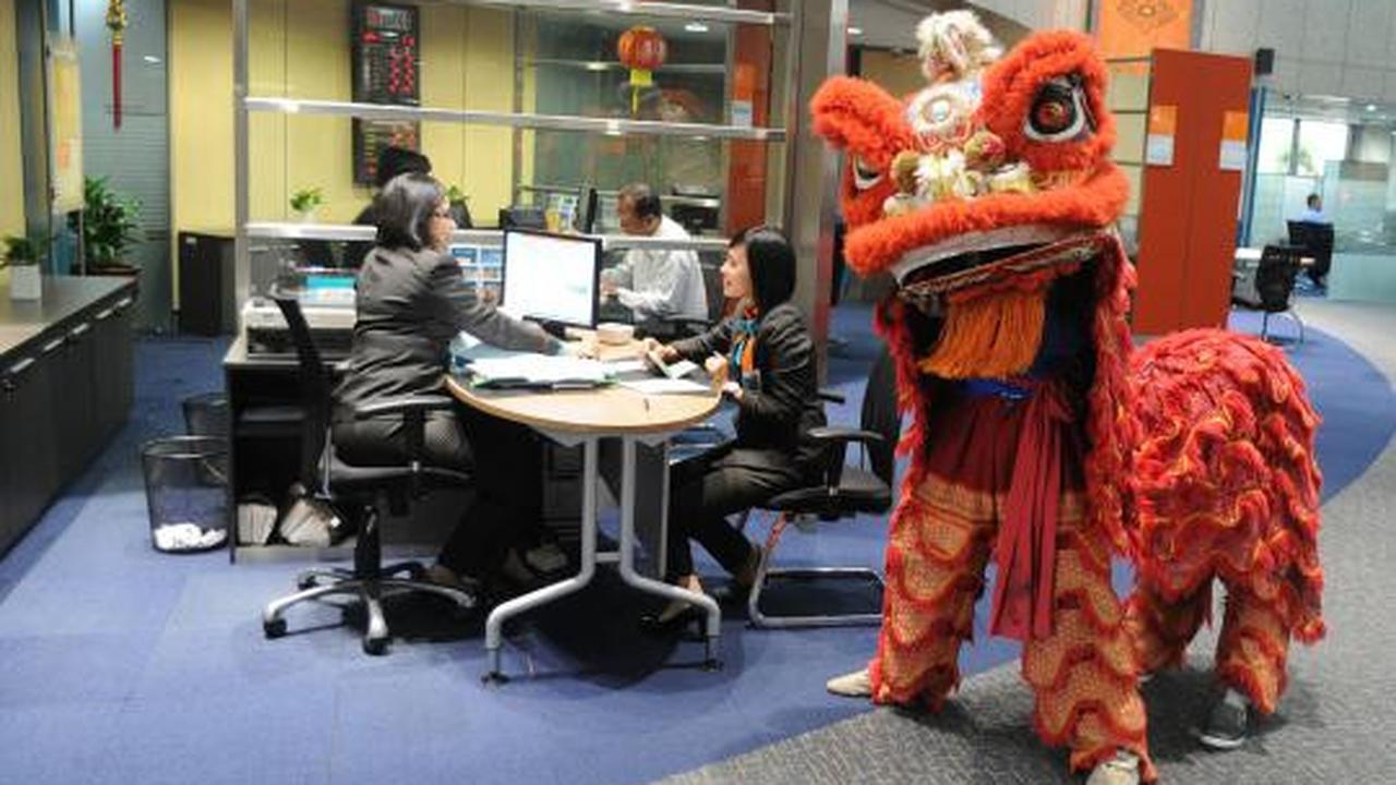 Atraksi barongsai hibur nasabah BNI