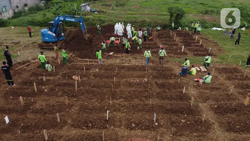 Hari Ketiga, TPU Srengseng Sawah Digunakan untuk Pemakaman Jenazah dengan Protokol COVID-19