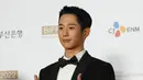 Jung Hae In dalam Busan International Film Festival. (AP Photo/Ahn Young-joon)