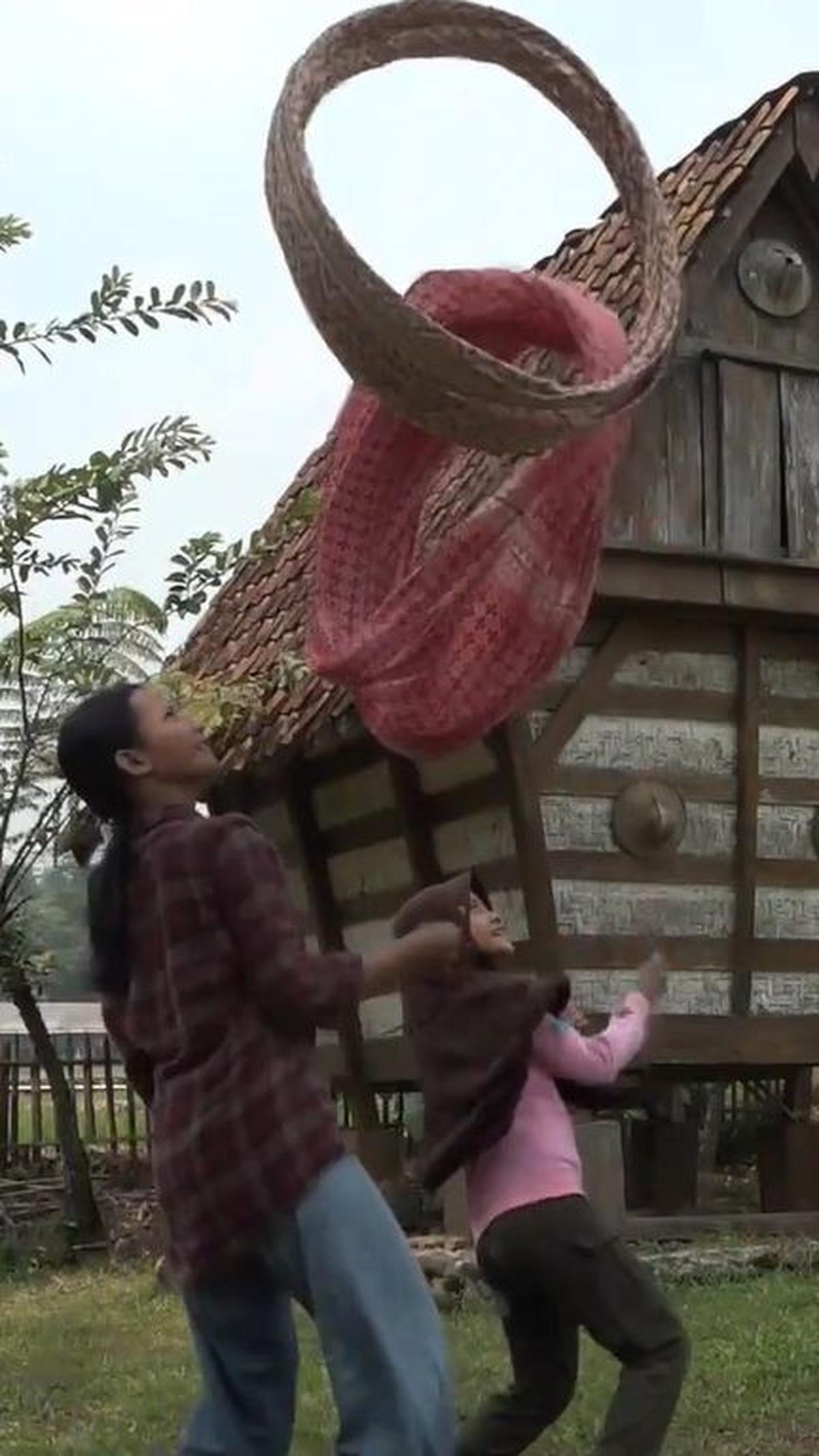 Dimainkan di Air atau di Halaman Rumah