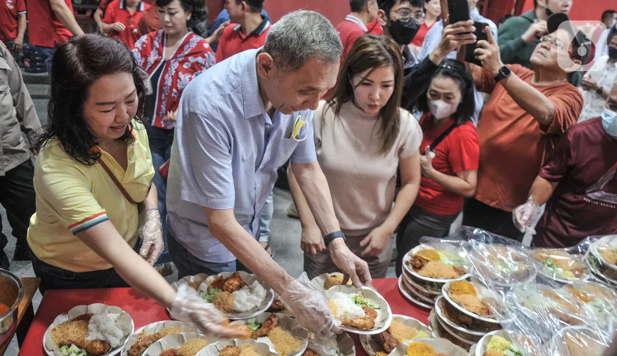 Selama Ramadhan, Vihara Dharma Bakti Glodok menyediakan menu berbuka puasa sebagai bentuk toleransi beragama. (merdeka.com/Iqbal S Nugroho)