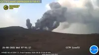 Anak Krakatau Erupsi 17 Kali dalam 24 Jam