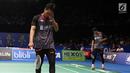 Ganda Putra Indonesia, Mohammad Ahsan/Rian Agung Saputro tertunduk saat laga melawan K Kedren/D Puavaranukroh (Thailand) di babak pertama Indonesia Open 2017, Jakarta, Rabu (14/6). M Ahsan/Rian kalah 21-19 17-21 21-18. (Liputan6.com/Helmi Fithriansyah)