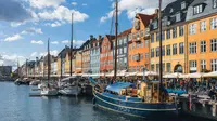 Beautiful canal cities in Europe other than Venice. (Photo: Peter Lloyd/Unsplash)