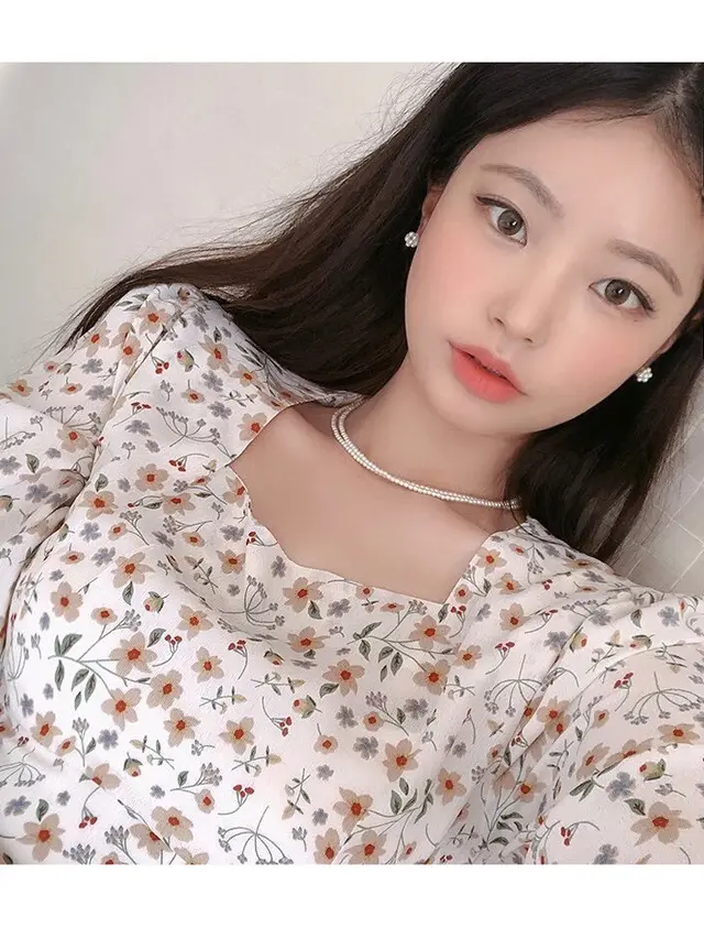 Potret Kang Lee Seul, Model Online Shop yang Mirip Jennie Blackpink