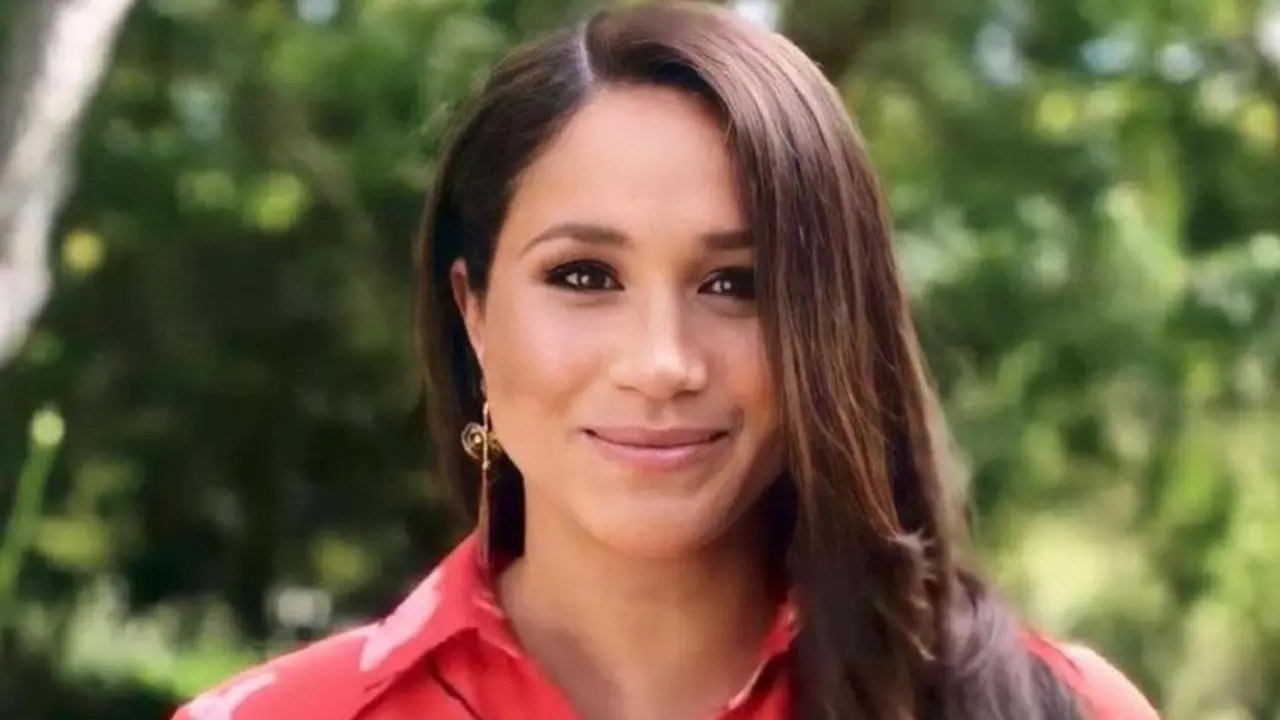 Meghan Markle Kembali Singgung Isu Warna Kulit Saat Bicarakan Vaksin Covid-19
