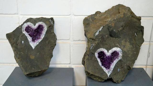Viral Penambang Uruguay Temukan Batu Kecubung Berbentuk Hati