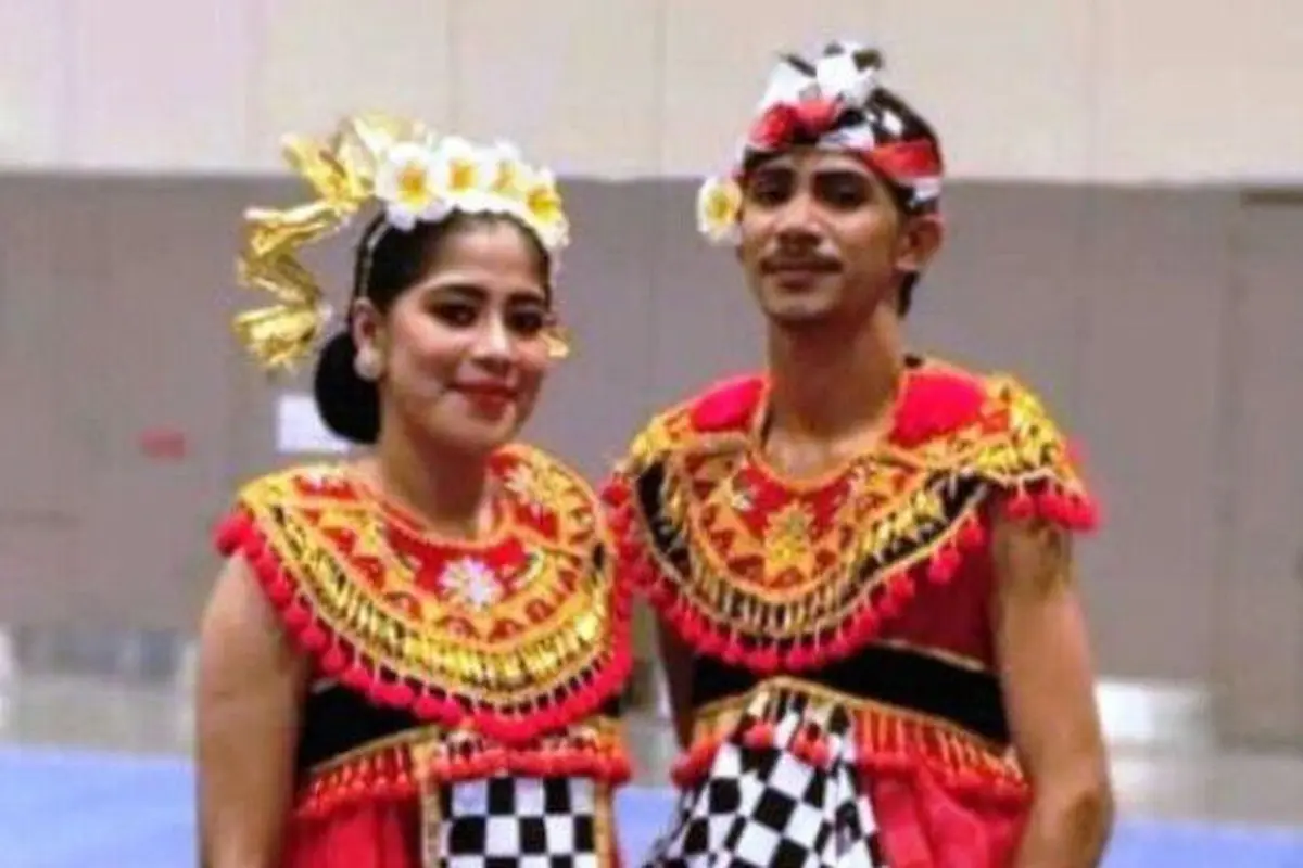 Penari tradisional soya-soya dari Tidore Kepulauan