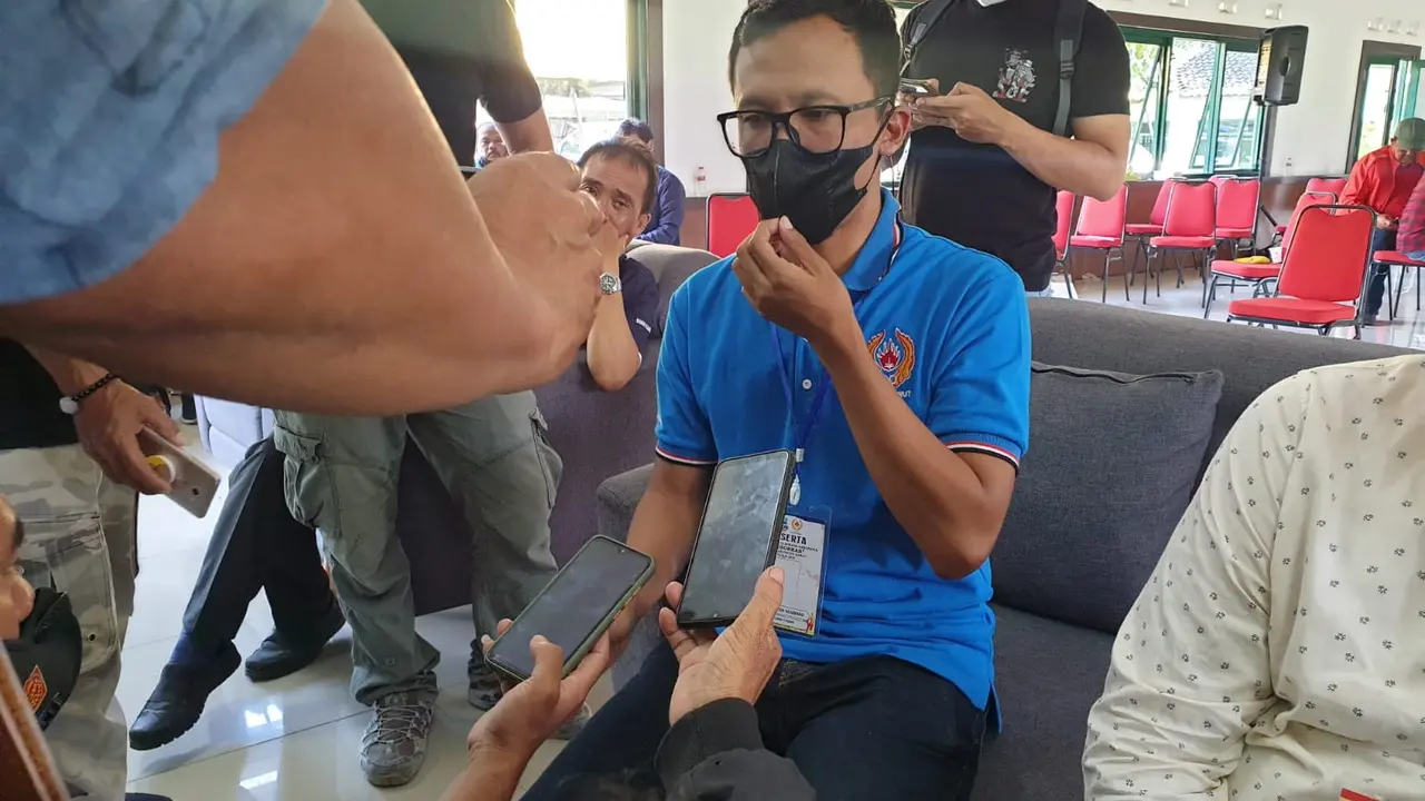 Salah satu ketua cabang olahraga di kepengurusan KONI Garut tengah memberikan respon terkait kegagalan pelaksanaan pemilihan ketua Koni Garut masa Bakti 2022-2026.