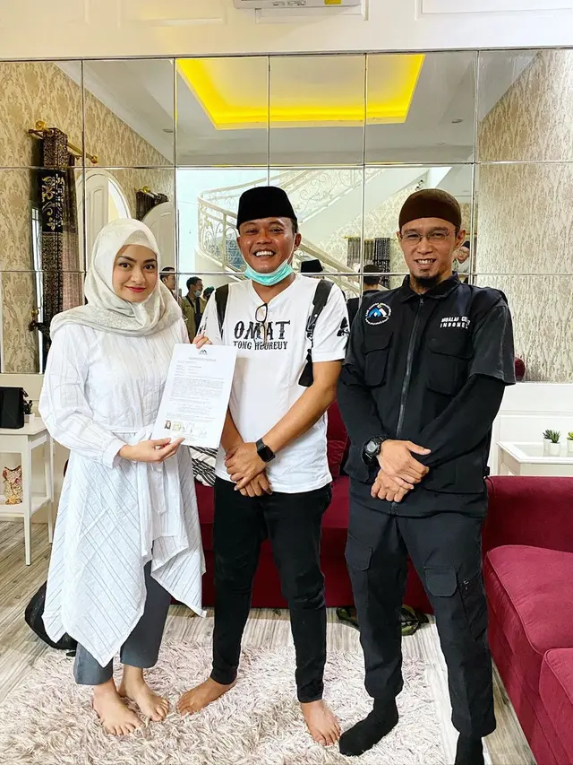 Nathalie Holscher Umumkan Telah Menjadi Mualaf disaksikan Sule