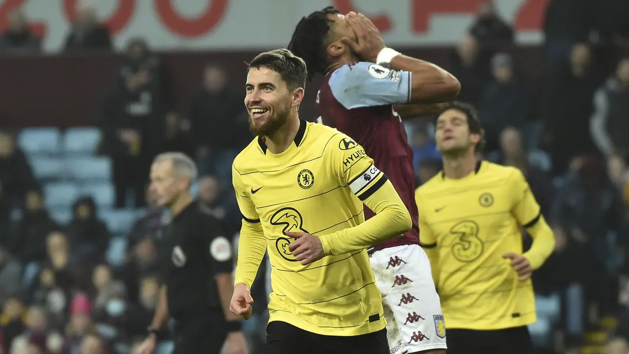 Foto: 7 Pemain dengan Raihan Gol Penalti Terbanyak di Liga Inggris dalam Satu Tahun, Jorginho Patahkan Rekor Steven Gerrard