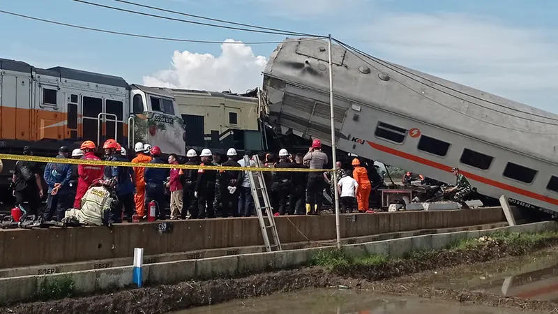 Kecelakaan Kereta Turangga Vs Bandung Raya