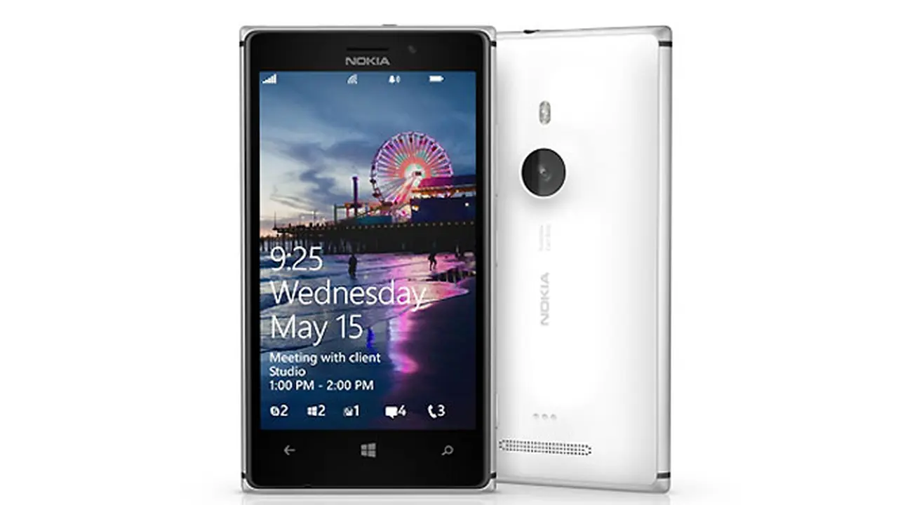 nokia-lumia-925-131101c.jpg