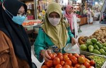 9 Manfaat Tomat Mentah untuk Wajah Cantik dan Kulit Sehat Alami Tanpa Skincare Mahal