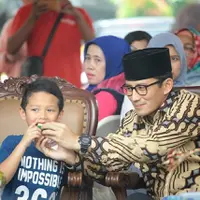 Sandiaga Uno bersama anaknya Sulaiman Saladdin Uno. (Sumber Foto: Isntagram/Sandiuno)