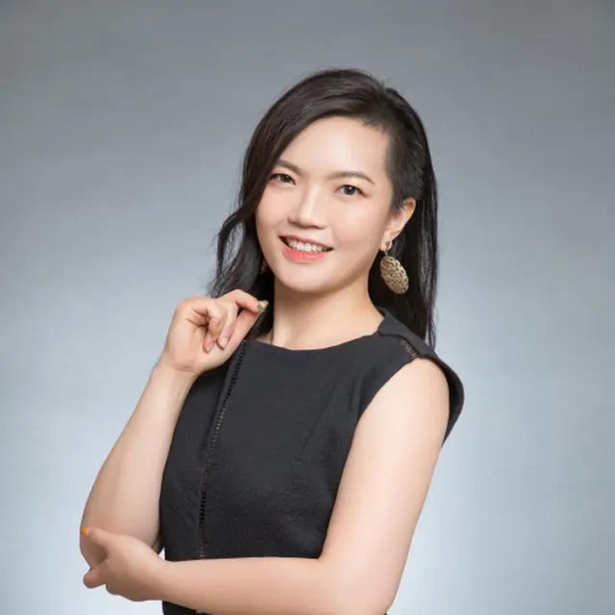 Wamen Stella Christie Ungkap Kacamata Uniknya Berhubungan dengan Statistik dan Ekspektasi Otak Manusia