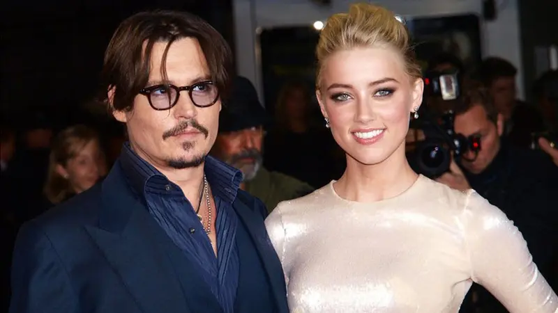 [Bintang] Johnny Depp dan Amber Heard