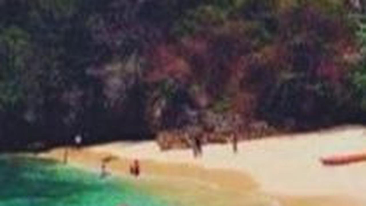 4.	Pantai Tete Tonra